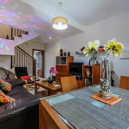 Buganvilla & Parking Y Terraza Apartment *