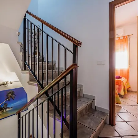 Buganvilla & Parking Y Terraza Apartment